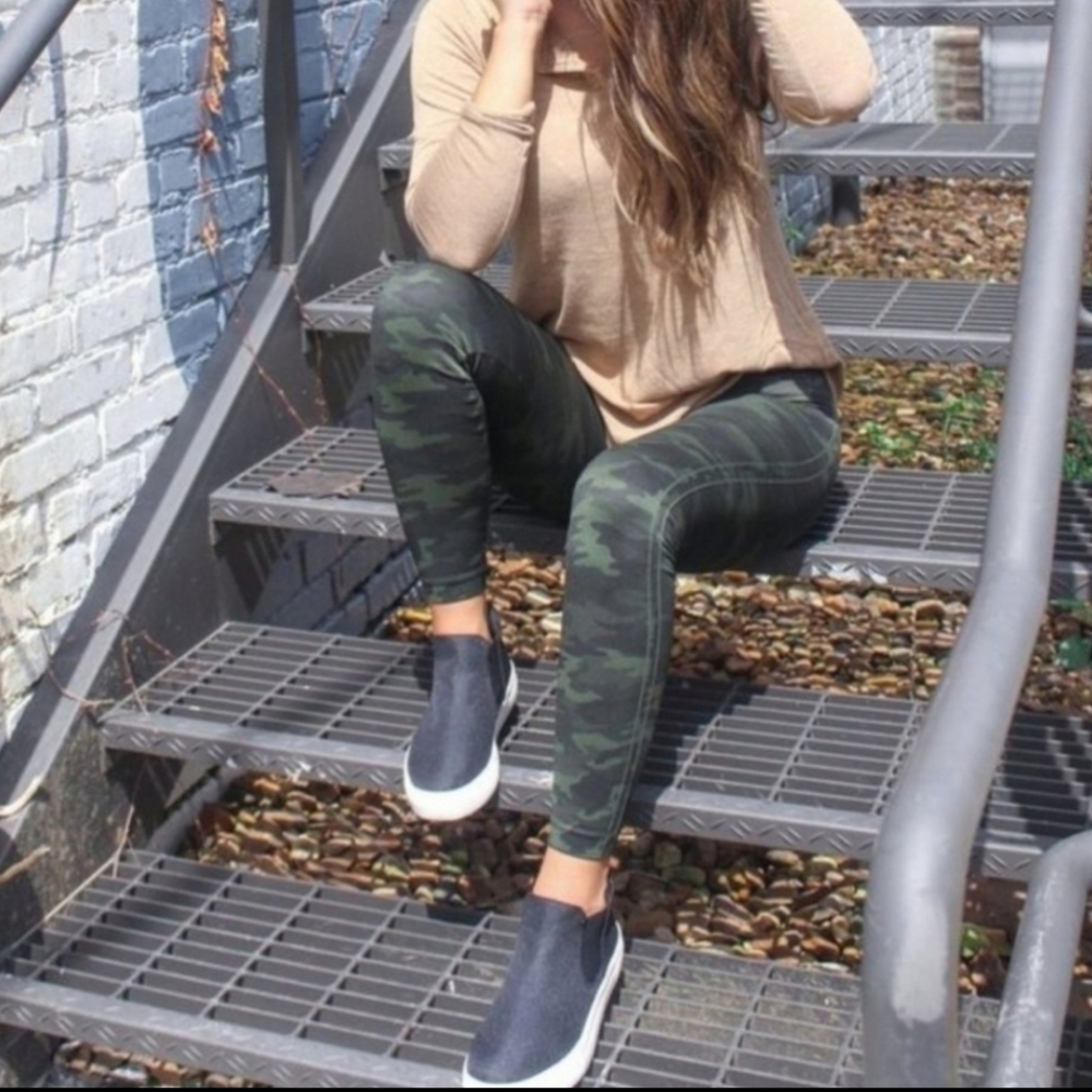 SPANX Look at Me Now Camo Leggings